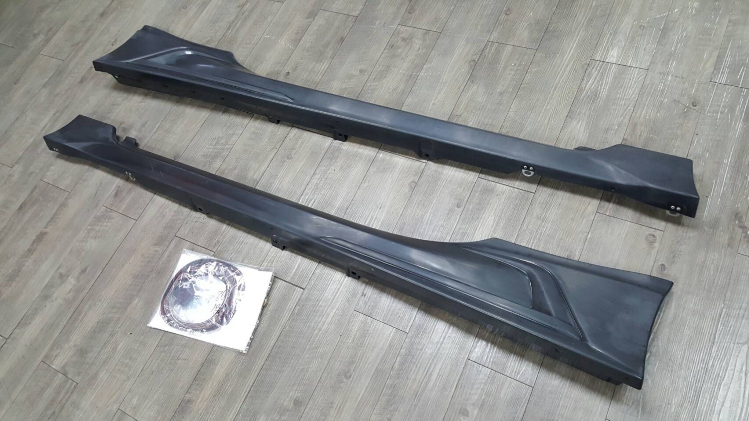 2022 TOYOTA 豐田 86 日本原裝 TRD款側裙 (拆箱福利品)