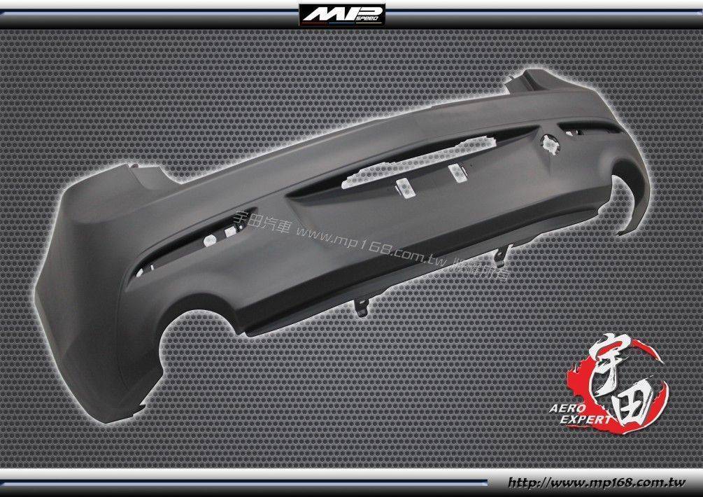 2010-2014 Mazda 3 馬自達 3 5D 後保桿-雙出孔位 2010-2014 Mazda 3 馬自達 3 5D 後保桿-雙出孔位